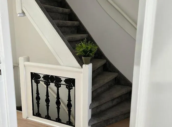 بيت للعطل High Street Haven *